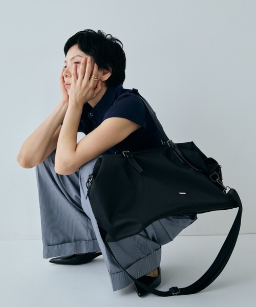 VION(ヴィオン)の「2WAY ナイロンボストンバッグ / 2WAY Nylon Boston Bag(ボストンバッグ・レディース・ブラック・FREE)」の11枚目の写真