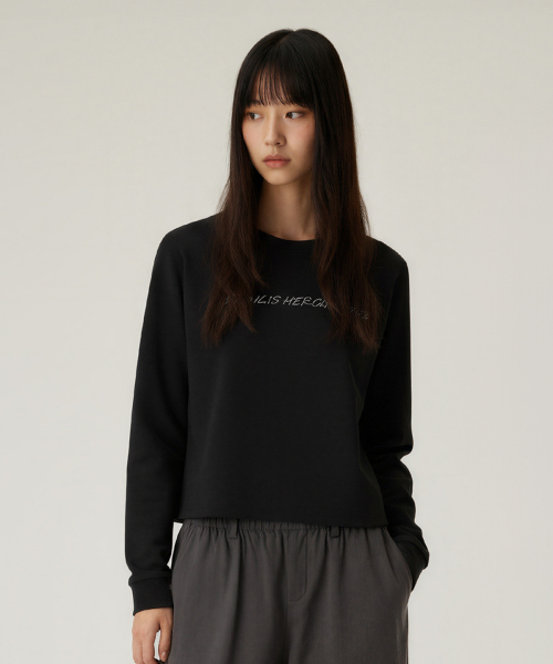 BUTTON SEOUL（ボタンソウル）の「[ウィメンズ] モーダルブレンドハンドライティングフォントセミクロップロングスリーブTシャツ(2 COLORS)（Tシャツ/カットソー・レディース・ブラック/ホワイト・SMALL/MEDIUM/LARGE）」の5枚目の写真
