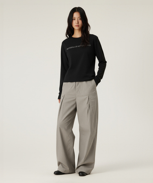 BUTTON SEOUL（ボタンソウル）の「[ウィメンズ] モーダルブレンドハンドライティングフォントセミクロップロングスリーブTシャツ(2 COLORS)（Tシャツ/カットソー・レディース・ブラック/ホワイト・SMALL/MEDIUM/LARGE）」の7枚目の写真