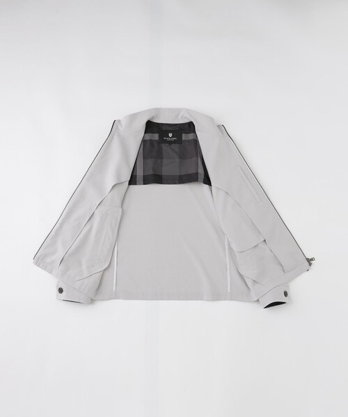 BLACK LABEL CRESTBRIDGE(ブラックレーベル・クレストブリッジ)の「【一部店舗限定】シアサッカースタンドネックブルゾン(ブルゾン・メンズ・ライトグレー/ネイビー・L/M/XL)」の9枚目の写真