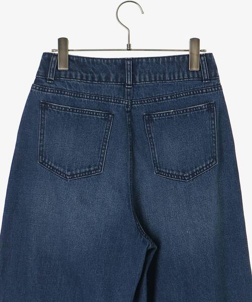 cle blatt(クレブラット)の「リラックスタックワイドデニム(デニムパンツ・レディース・ブルー/サックスブルー・SMALL/MEDIUM)」の9枚目の写真