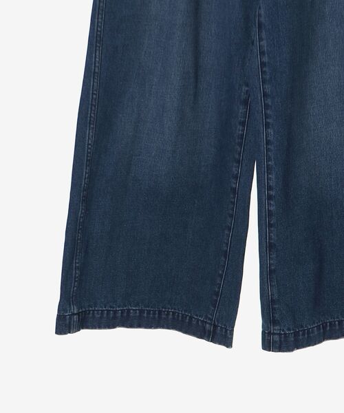 cle blatt(クレブラット)の「リラックスタックワイドデニム(デニムパンツ・レディース・ブルー/サックスブルー・SMALL/MEDIUM)」の8枚目の写真