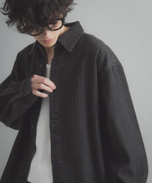 SENSE OF PLACE by URBAN RESEARCH(センスオブプレイスバイアーバンリサーチ)の「ジャガードデニムレギュラーカラーシャツ(シャツ/ブラウス・メンズ・ブラック/インディゴブルー・LARGE/MEDIUM)」の3枚目の写真