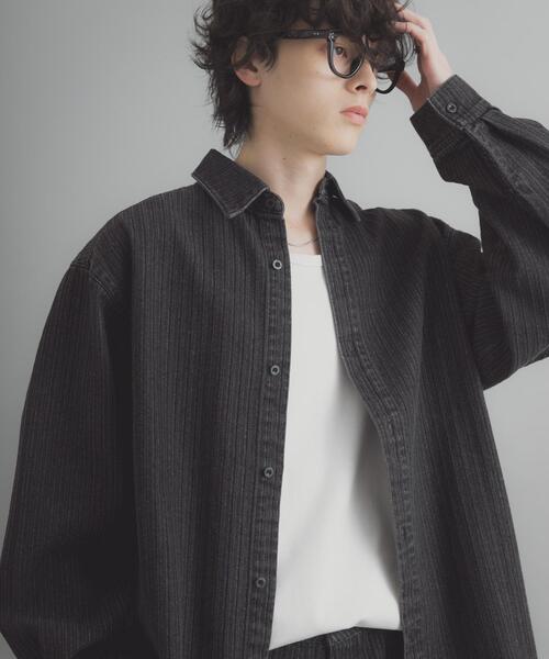 SENSE OF PLACE by URBAN RESEARCH(センスオブプレイスバイアーバンリサーチ)の「ジャガードデニムレギュラーカラーシャツ(シャツ/ブラウス・メンズ・ブラック/インディゴブルー・LARGE/MEDIUM)」の4枚目の写真