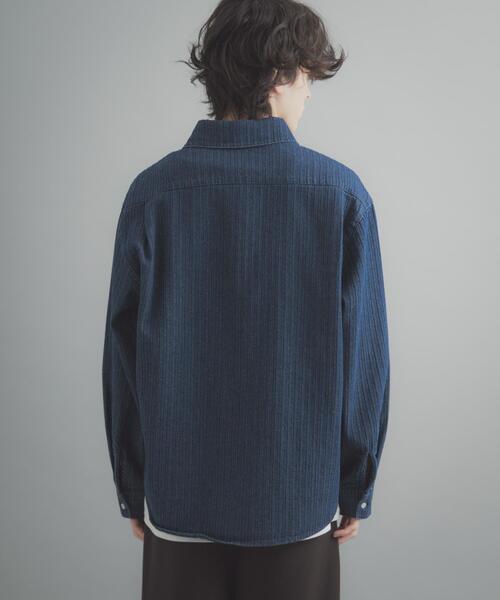 SENSE OF PLACE by URBAN RESEARCH(センスオブプレイスバイアーバンリサーチ)の「ジャガードデニムレギュラーカラーシャツ(シャツ/ブラウス・メンズ・ブラック/インディゴブルー・LARGE/MEDIUM)」の21枚目の写真