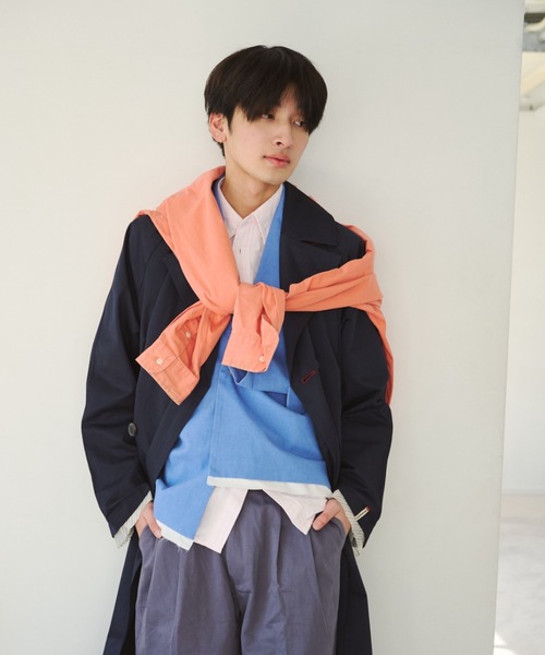 common gull products.(コモンガルプロダクツ)の「花の通り雨に吹かれるトレンチコート(トレンチコート・レディース・ネイビー/ベージュ系・SMALL/MEDIUM/LARGE)」の7枚目の写真