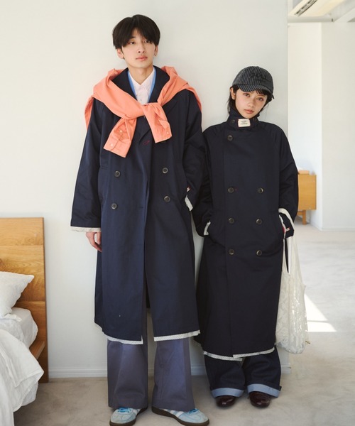 common gull products.(コモンガルプロダクツ)の「花の通り雨に吹かれるトレンチコート(トレンチコート・レディース・ネイビー/ベージュ系・SMALL/MEDIUM/LARGE)」の10枚目の写真