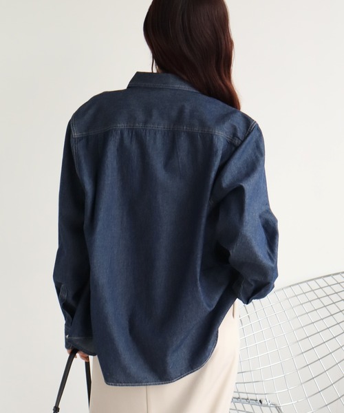 CORPUS TOKYO(コーパス トーキョー)の「オーバーサイズ デニムシャツ(シャツ/ブラウス・レディース・ネイビー/ブルー・L/M)」の9枚目の写真