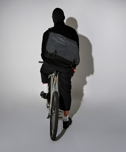 PACKING(パッキング)の「【PACKING】BLACK REFLECTIVE MESSENGER PA-058(メッセンジャーバッグ・メンズ・ブラック・FREE)」の8枚目の写真