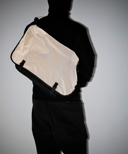 PACKING(パッキング)の「【PACKING】BLACK REFLECTIVE MESSENGER PA-058(メッセンジャーバッグ・メンズ・ブラック・FREE)」の10枚目の写真