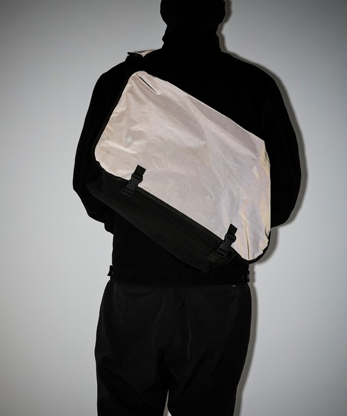 PACKING(パッキング)の「【PACKING】BLACK REFLECTIVE MESSENGER PA-058(メッセンジャーバッグ・メンズ・ブラック・FREE)」の11枚目の写真
