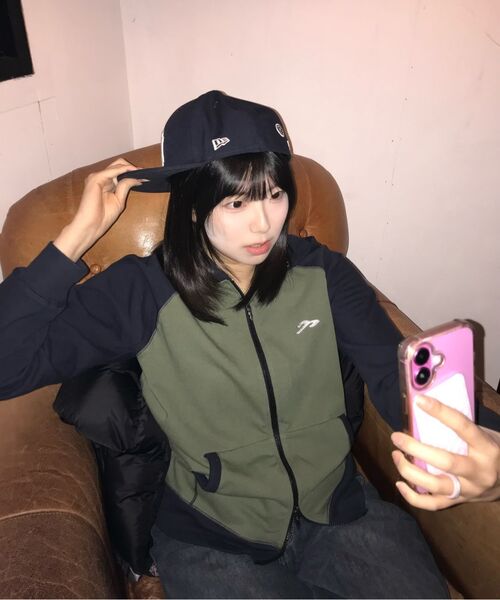 TANSANMAGNESIUM(タンサン マグネシウム)の「リンガーフードジップアップ (カーキ/ネイビー)(パーカー・レディース・その他・MEDIUM/SMALL)」の9枚目の写真