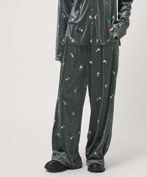CITEN（シテン）の「＜CITEN＞ベロアエンブロイダリーカットパンツ（その他パンツ・レディース・ダークグリーン/オリーブ・M/S）」の2枚目の写真