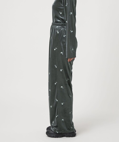 CITEN（シテン）の「＜CITEN＞ベロアエンブロイダリーカットパンツ（その他パンツ・レディース・ダークグリーン/オリーブ・M/S）」の21枚目の写真