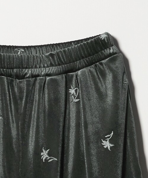 CITEN（シテン）の「＜CITEN＞ベロアエンブロイダリーカットパンツ（その他パンツ・レディース・ダークグリーン/オリーブ・M/S）」の5枚目の写真