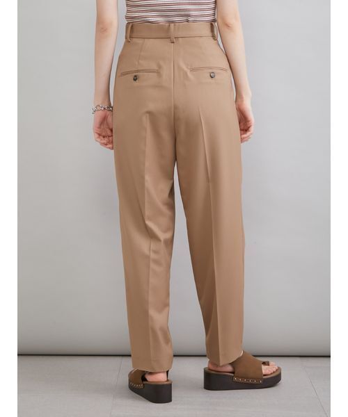 Mila Owen(ミラオーウェン)の「2タックテーパードパンツ(その他パンツ・レディース・キャメル/ブルー/ブラック・0/1)」の10枚目の写真