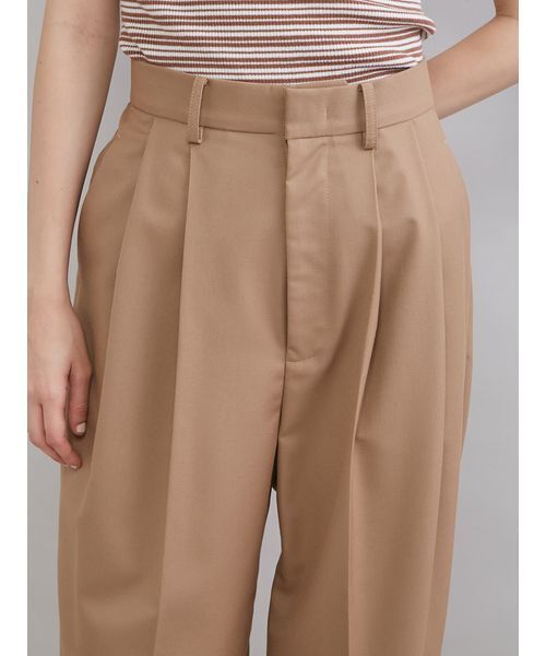 Mila Owen(ミラオーウェン)の「2タックテーパードパンツ(その他パンツ・レディース・キャメル/ブルー/ブラック・0/1)」の11枚目の写真