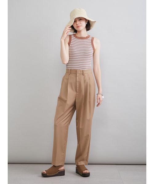 Mila Owen(ミラオーウェン)の「2タックテーパードパンツ(その他パンツ・レディース・キャメル/ブルー/ブラック・0/1)」の17枚目の写真