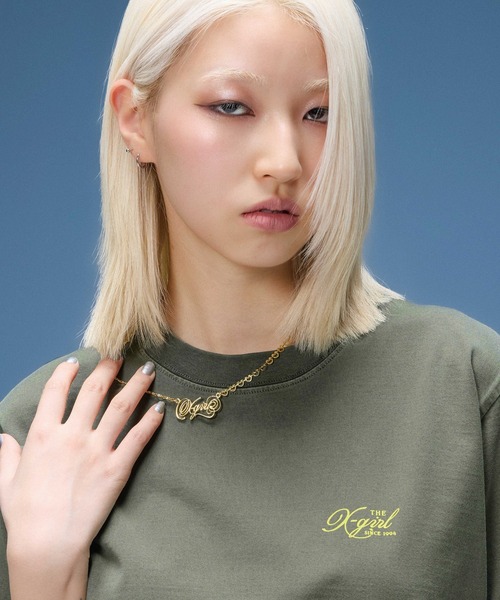 X-girl(エックスガール)の「FADED TRI-COLOR FACE S/S TEE(Tシャツ/カットソー・レディース・ブラック/オリーブ/バーガンディー・S/M/L)」の4枚目の写真