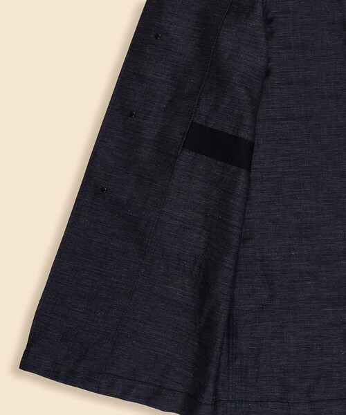 BROOKS BROTHERS（ブルックスブラザーズ）の「ウール／リネン　ミニヘリンボーン　ショップコート（ステンカラーコート・メンズ・ダークブルー・LARGE/MEDIUM/SMALL）」の5枚目の写真