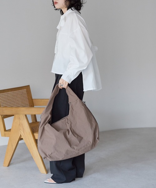 &MARKS(アンドマークス)の「N28【大容量・ポケット多数】ナイロンワンショルダーバッグ(ショルダーバッグ・レディース・ブラック/イエロー/ネイビー/ベージュ/レッド/ブラウン・FREE)」の19枚目の写真