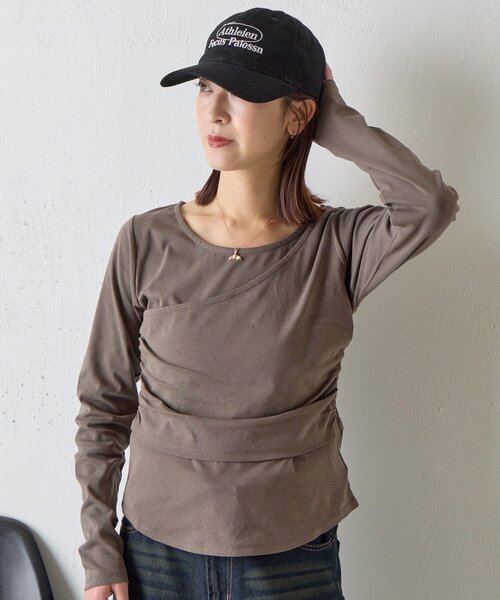 goocy(グーシー)の「【一枚で決まる!】ワンショルレヤード風トップス(Tシャツ/カットソー・レディース・ブラック/チャコールグレー/ホワイト・FREE)」の2枚目の写真
