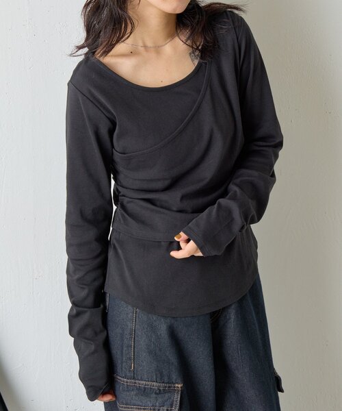goocy(グーシー)の「【一枚で決まる!】ワンショルレヤード風トップス(Tシャツ/カットソー・レディース・ブラック/チャコールグレー/ホワイト・FREE)」の3枚目の写真