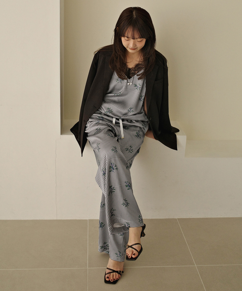 SLOBE IENA（スローブイエナ）の「Margaux Dereume × SLOBE lingerie キャミブラウス（キャミソール・レディース・ブルー/ブラック系その他・FREE）」の5枚目の写真