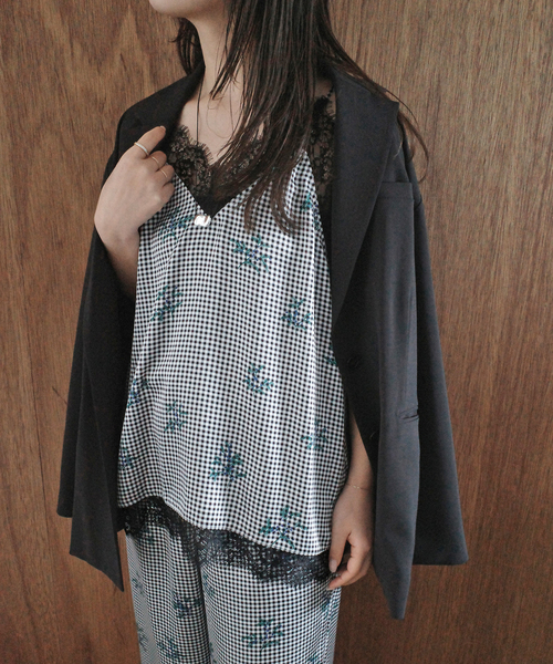 SLOBE IENA（スローブイエナ）の「Margaux Dereume × SLOBE lingerie キャミブラウス（キャミソール・レディース・ブルー/ブラック系その他・FREE）」の10枚目の写真