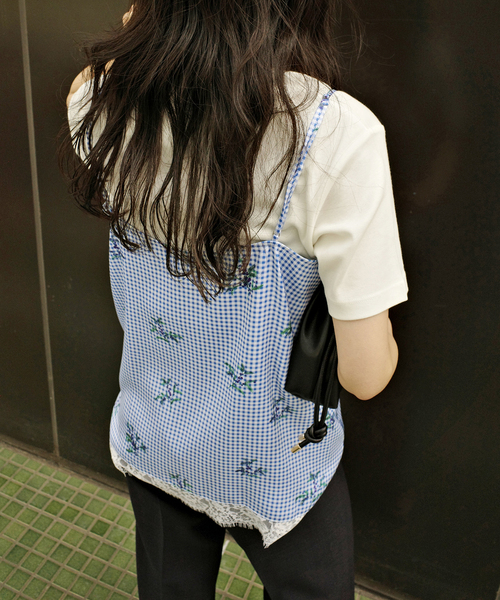 SLOBE IENA（スローブイエナ）の「Margaux Dereume × SLOBE lingerie キャミブラウス（キャミソール・レディース・ブルー/ブラック系その他・FREE）」の16枚目の写真