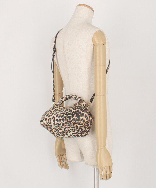 GANNI（ガニー）の「GANNI/ガニー Bou Small Grained Printed / B2100039 / 2WAY ハンドバッグ / ショルダーバッグ（ショルダーバッグ・レディース・レオパード・ONE SIZE）」の14枚目の写真