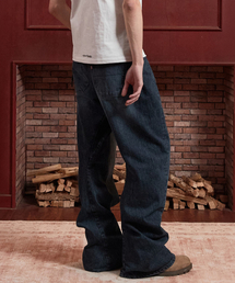 AREUBAN（アルバン）の「エンジニアードフレアカーブデニムパンツ_ウォッシュドブルー（デニムパンツ）」