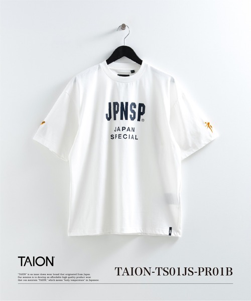 TAION(タイオン)の「【TAION(タイオン)】〈ユニセックス〉ノンダウン ジャパンスペシャル アーム刺繍 Tシャツ(Tシャツ/カットソー・メンズ・ホワイト系その他6/ホワイト系その他7/ブラック系その他6/ブラック系その他7/オレンジ系その他6/ホワイト系/ブラック系/オリーブ系/ネイビー系2・S/M/L/XL/2XL/3XL)」の2枚目の写真