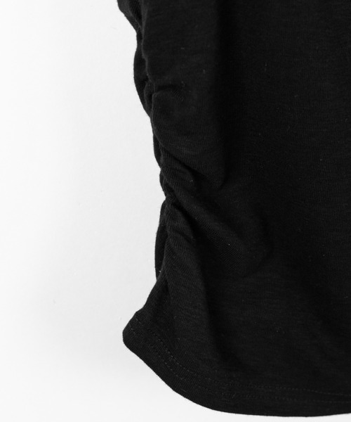 me+em select（ミームセレクト）の「【 ３color 】ヘンリーネックスクエアギャザー半袖Ｔシャツ ／henley neck square gather short sleeve T-Shirt（Tシャツ/カットソー・レディース・ブラック/グレー/ホワイト・FREE）」の5枚目の写真