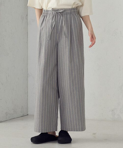 ONIGIRI（オニギリ）の「シャンブレー ワイドストライプパンツ（その他パンツ・レディース・オフホワイト/グレー/ベージュ・FREE）」の7枚目の写真