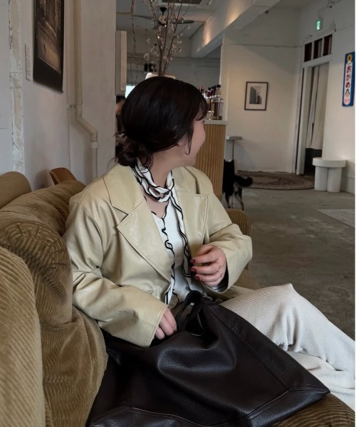 lawgy(ラウジー)の「bi color mellow tie cardigan / バイカラーメロウタイカーディガン(カーディガン/ボレロ・レディース・アイボリー/グレー・FREE)」の15枚目の写真
