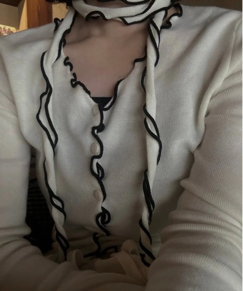 lawgy(ラウジー)の「bi color mellow tie cardigan / バイカラーメロウタイカーディガン(カーディガン/ボレロ・レディース・アイボリー/グレー・FREE)」の16枚目の写真