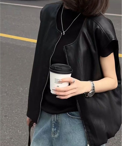 AsheKsha（アシクシャ）の「ストリートスタイルのクールなショートベスト（ベスト・レディース・ブラック・F）」の4枚目の写真