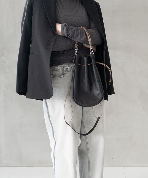 PR01.（ピーアールワン）の「SENTI Dyneema Leather MEDICINE BAG L+HAND STRAP / ダイニーマレザー メディスンバッグ L+ハンドストラップ（ショルダーバッグ・メンズ・ブラック系その他/ブラック・FREE）」の13枚目の写真