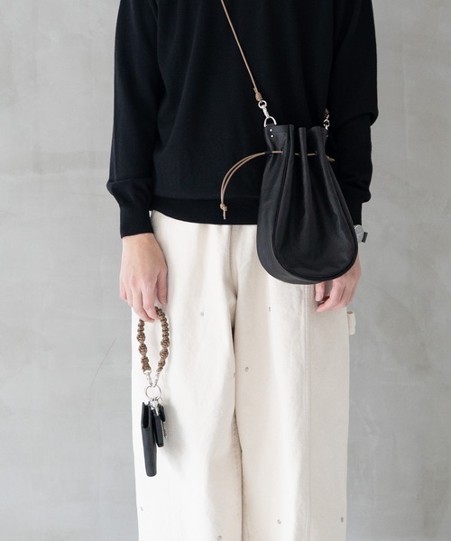 PR01.（ピーアールワン）の「SENTI Dyneema Leather MEDICINE BAG L+HAND STRAP / ダイニーマレザー メディスンバッグ L+ハンドストラップ（ショルダーバッグ・メンズ・ブラック系その他/ブラック・FREE）」の19枚目の写真