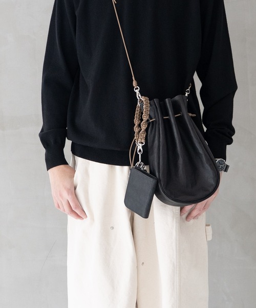 PR01.（ピーアールワン）の「SENTI Dyneema Leather MEDICINE BAG L+HAND STRAP / ダイニーマレザー メディスンバッグ L+ハンドストラップ（ショルダーバッグ・メンズ・ブラック系その他/ブラック・FREE）」の20枚目の写真