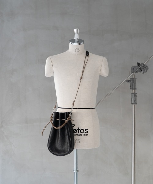 PR01.（ピーアールワン）の「SENTI Dyneema Leather MEDICINE BAG L+HAND STRAP / ダイニーマレザー メディスンバッグ L+ハンドストラップ（ショルダーバッグ・メンズ・ブラック系その他/ブラック・FREE）」の21枚目の写真