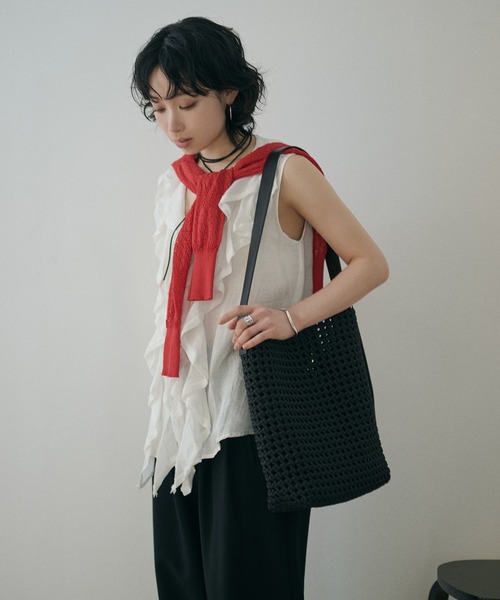LAULEN(ローレン)の「leather belt mesh bucket shoulder bag /レザータッチメッシュバケットショルダーバッグ(ショルダーバッグ・レディース・ブラック/ベージュ・FREE)」の10枚目の写真