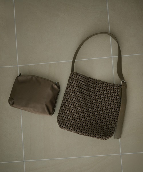 LAULEN(ローレン)の「leather belt mesh bucket shoulder bag /レザータッチメッシュバケットショルダーバッグ(ショルダーバッグ・レディース・ブラック/ベージュ・FREE)」の20枚目の写真