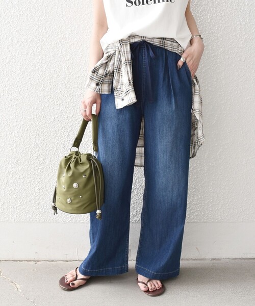 SHIPS Colors（シップス カラーズ）の「SHIPS Colors:〈接触冷感・遮熱・UVカット〉ファンクション デニム イージー パンツ◇（デニムパンツ・レディース・ライトブルー/ブルー・MEDIUM/SMALL）」の2枚目の写真