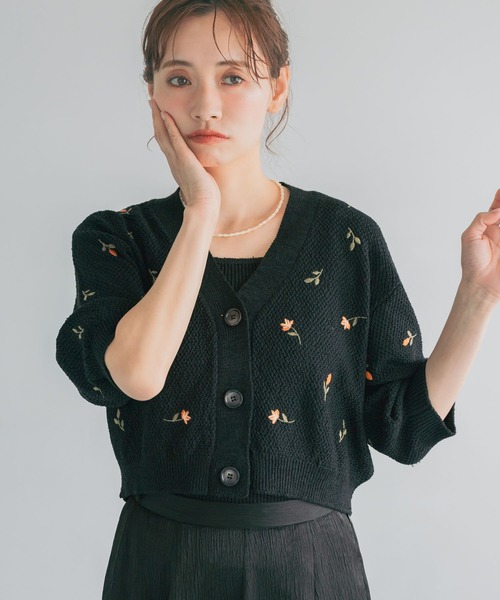mysty woman（ミスティウーマン）の「刺繍ニットアンサンブル半袖　713243（カーディガン/ボレロ・レディース・グレー/オフホワイト/ブラック・FREE）」の22枚目の写真