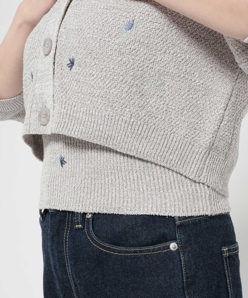 mysty woman（ミスティウーマン）の「刺繍ニットアンサンブル半袖　713243（カーディガン/ボレロ・レディース・グレー/オフホワイト/ブラック・FREE）」の6枚目の写真