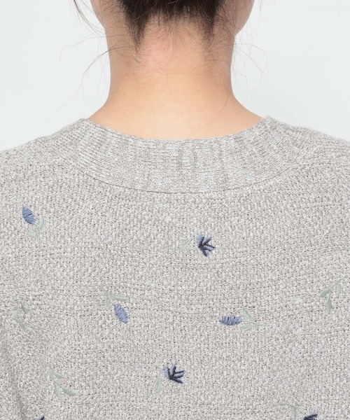 mysty woman（ミスティウーマン）の「刺繍ニットアンサンブル半袖　713243（カーディガン/ボレロ・レディース・グレー/オフホワイト/ブラック・FREE）」の5枚目の写真