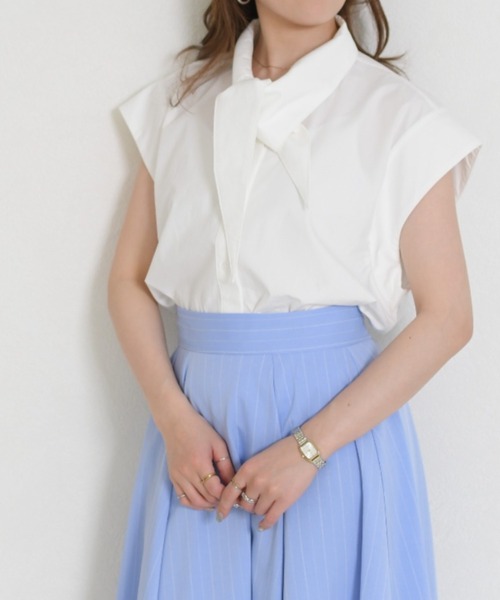 MISCH MASCH(ミッシュマッシュ)の「2026春夏新作 一部店舗限定 ミニマルノースリーブシャツ(シャツ/ブラウス・レディース・ブルー/ホワイト・フリ-)」の22枚目の写真