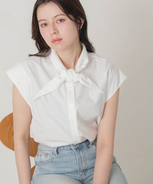 MISCH MASCH(ミッシュマッシュ)の「2026春夏新作 一部店舗限定 ミニマルノースリーブシャツ(シャツ/ブラウス・レディース・ブルー/ホワイト・フリ-)」の7枚目の写真